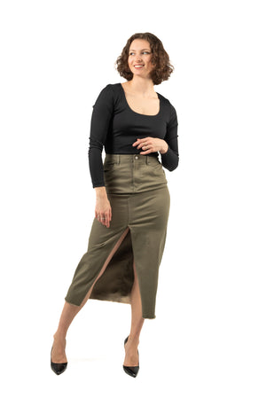 Stretch twill skirt with front slit